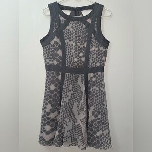 Banana Republic Marimekko Women’s Gray/Taupe Snakeskin Print Midi Dress